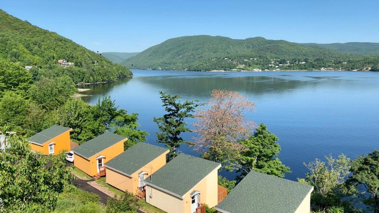Knotty Pine Cottages, Suites & Motel Rooms Ingonish Exteriér fotografie