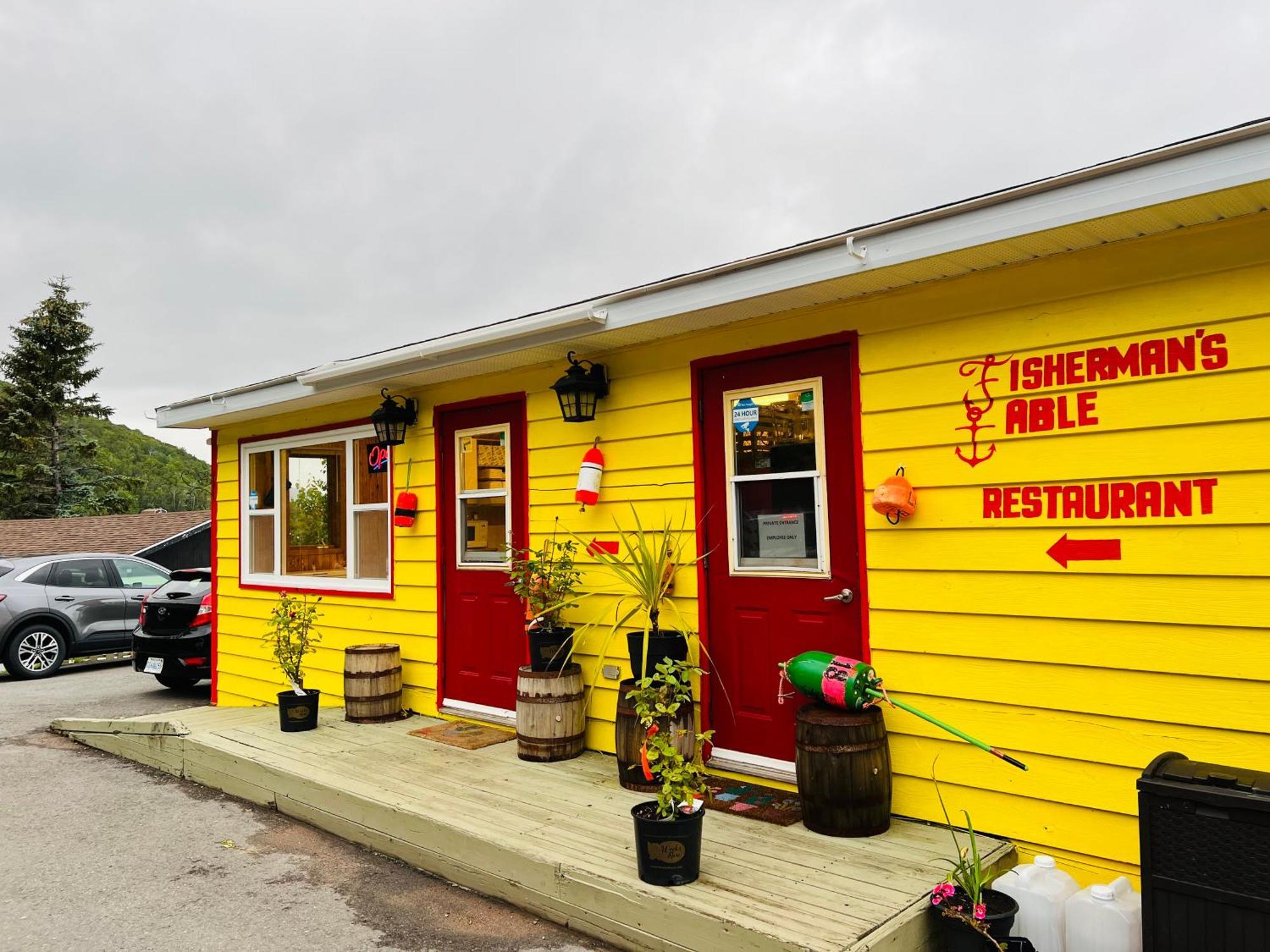 Knotty Pine Cottages, Suites & Motel Rooms Ingonish Exteriér fotografie