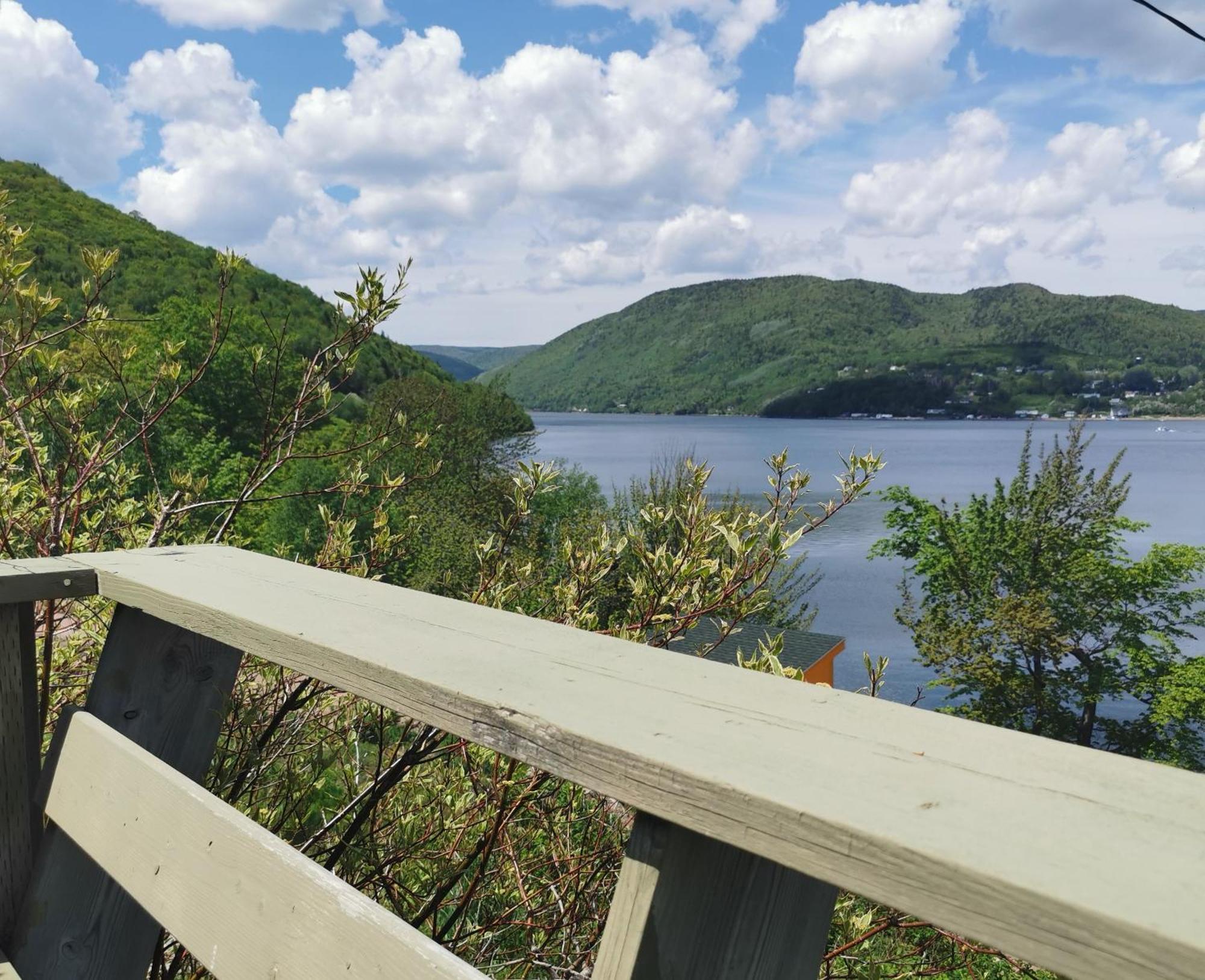 Knotty Pine Cottages, Suites & Motel Rooms Ingonish Pokoj fotografie