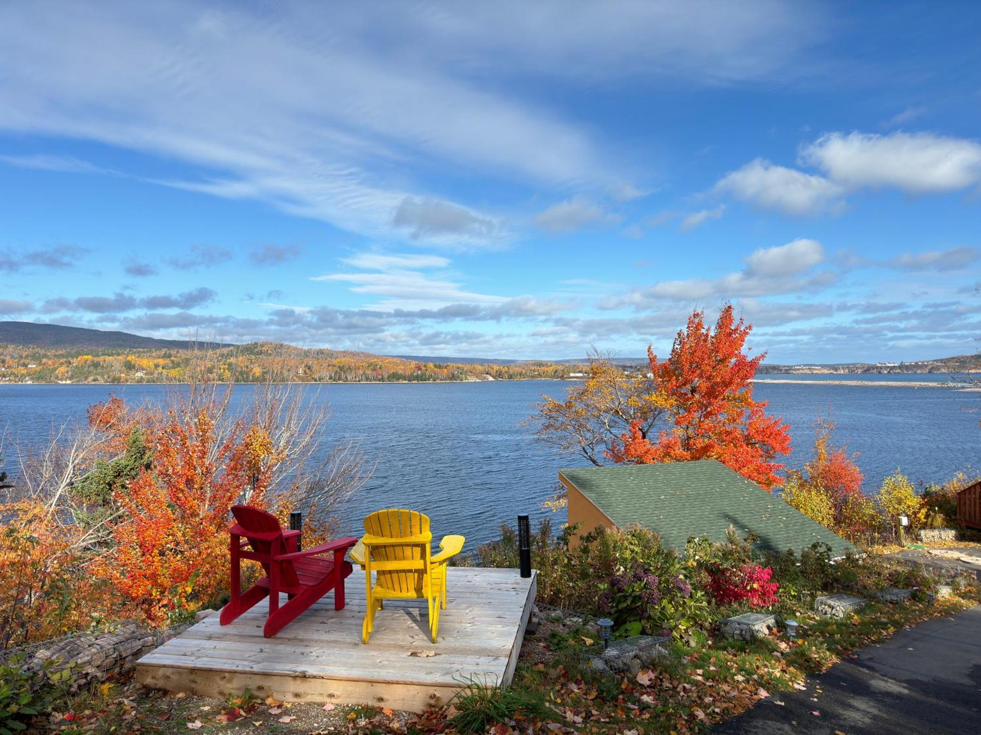 Knotty Pine Cottages, Suites & Motel Rooms Ingonish Exteriér fotografie