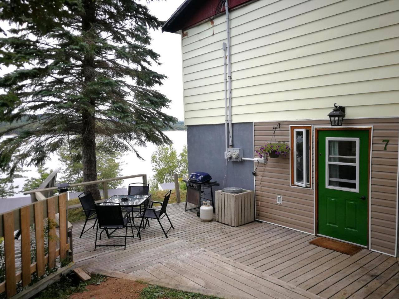 Knotty Pine Cottages, Suites & Motel Rooms Ingonish Exteriér fotografie
