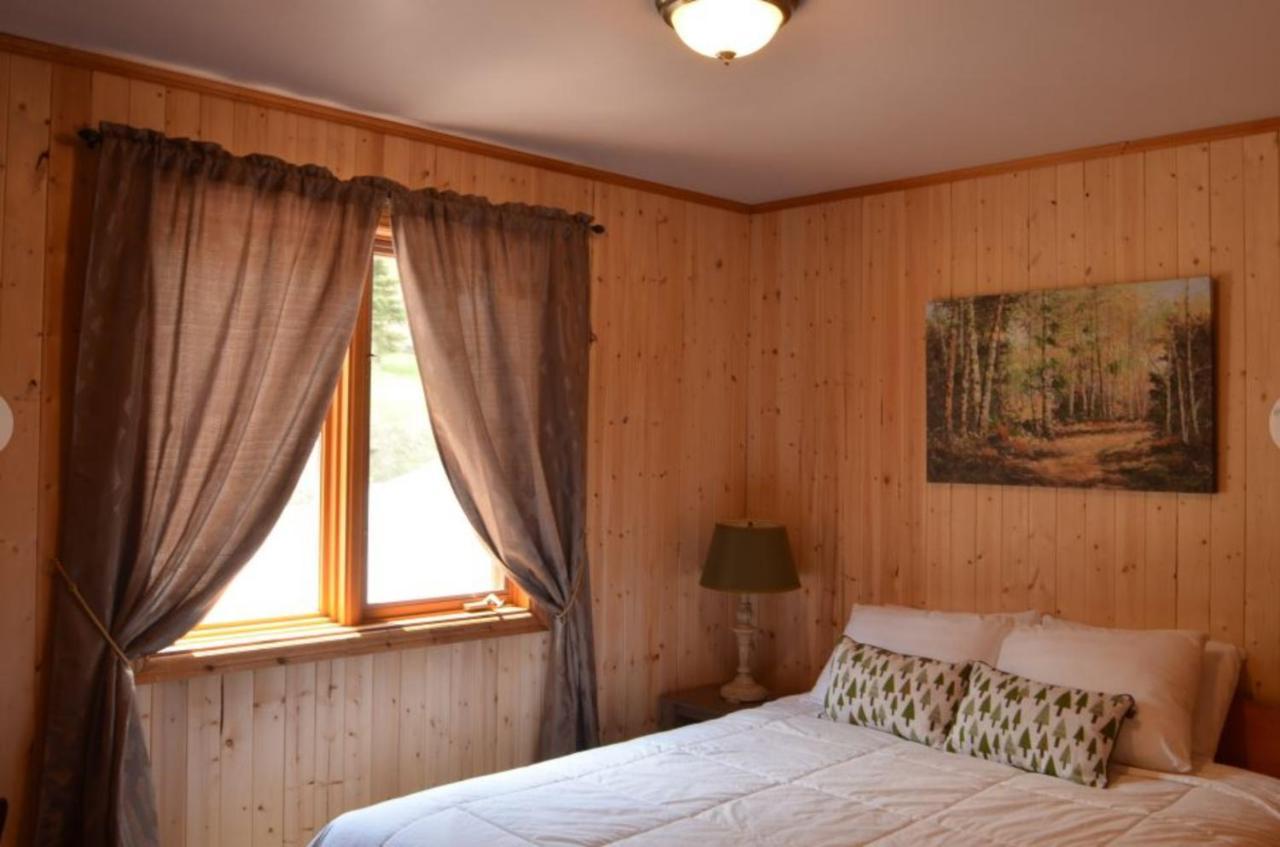 Knotty Pine Cottages, Suites & Motel Rooms Ingonish Exteriér fotografie