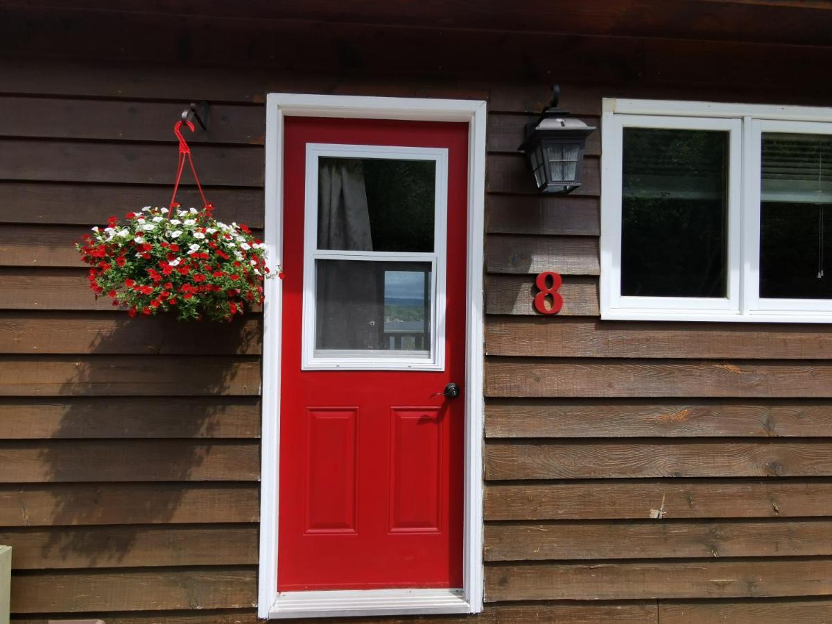 Knotty Pine Cottages, Suites & Motel Rooms Ingonish Exteriér fotografie